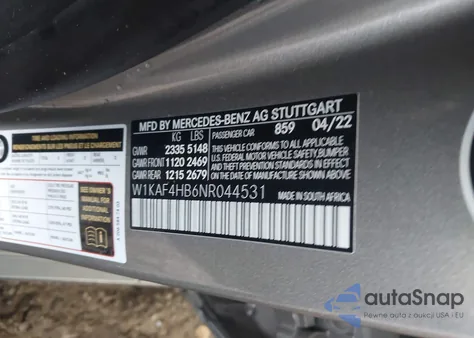 2022 Mercedes-Benz C 300 4Matic z USA, uszkodzony, nr VIN W1KAF4HB6NR044531